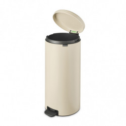 Кош за боклук с педал Brabantia NewIcon 1005539, 30 л, Леко затваряне, Противоплъзгаща основа, Бежов