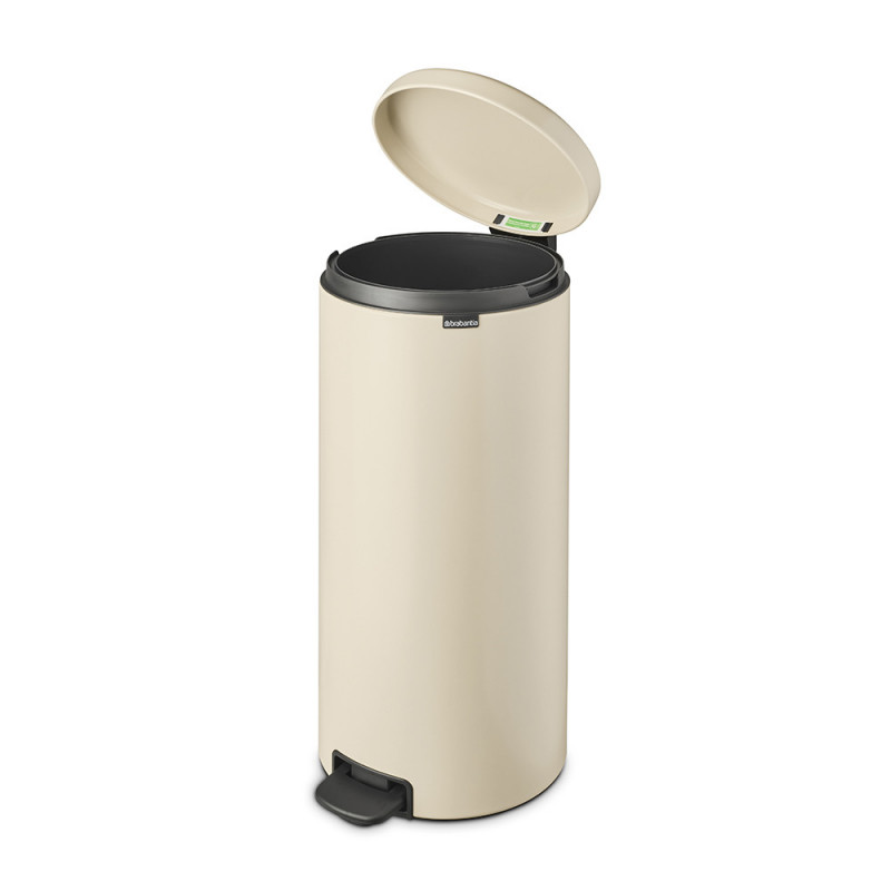 Кош за боклук с педал Brabantia NewIcon 1005539, 30 л, Леко затваряне, Противоплъзгаща основа, Бежов