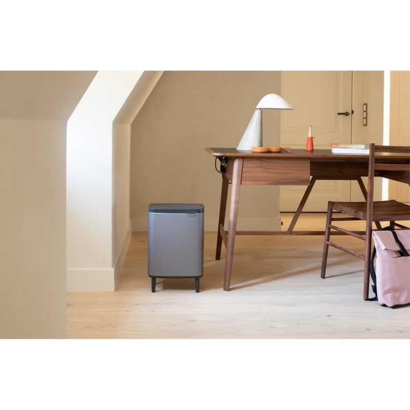 Кош за боклук Brabantia Bo Small Hi 1006648, 12 л, Плавно и безшумно отваряне, Противоплъзгаща основа, Сив