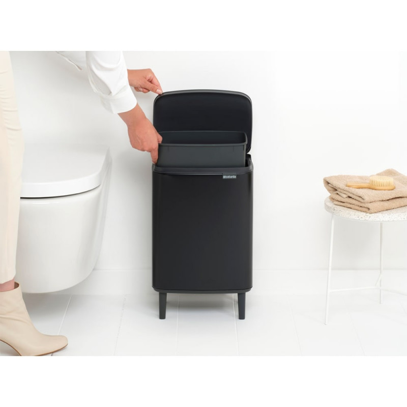 Кош за боклук Brabantia Bo Small Hi 1006649, 12 л, Плавно и безшумно отваряне, Противоплъзгаща основа, Черен