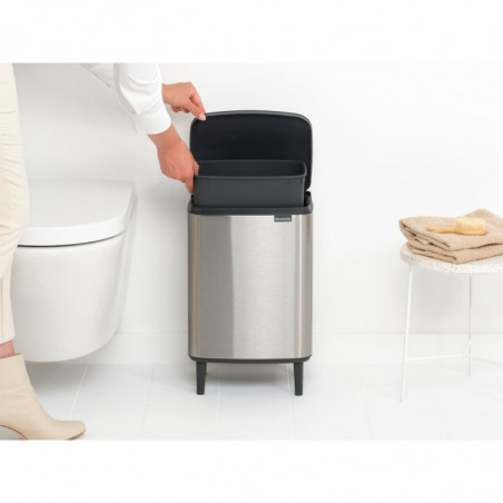 Кош за боклук Brabantia Bo Small Hi 1006650, 12 л, Плавно и безшумно отваряне, Противоплъзгаща основа, Устойчив на пръстови отпечатъци, Инокс