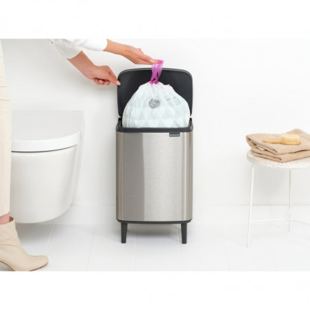 Кош за боклук Brabantia Bo Small Hi 1006650, 12 л, Плавно и безшумно отваряне, Противоплъзгаща основа, Устойчив на пръстови отпечатъци, Инокс