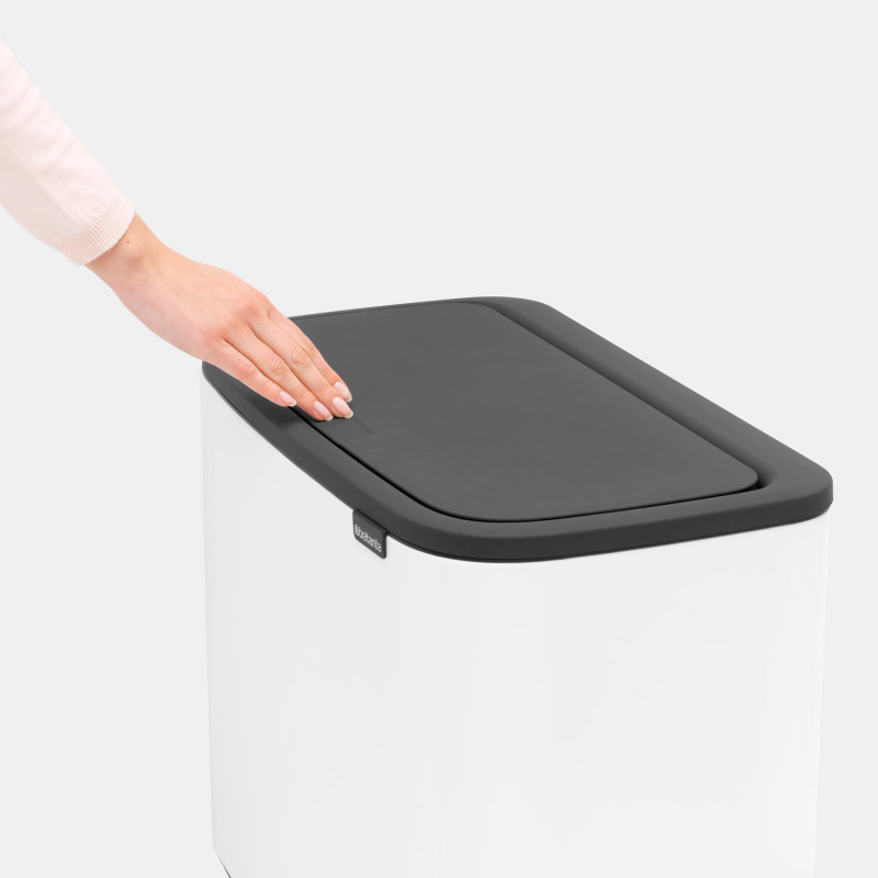Кош за боклук Brabantia Bo Touch 651102, 36 л, Плавно и безшумно отваряне, Голям отвор, Бял