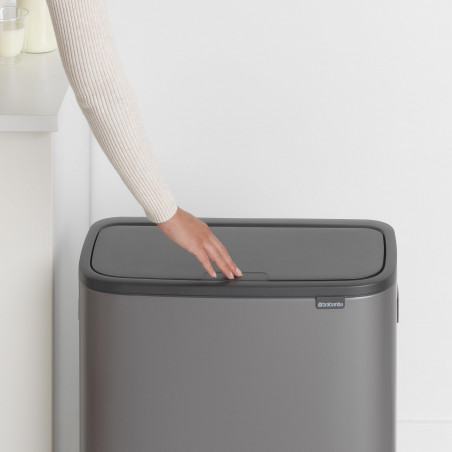 Кош за боклук Brabantia Bo Touch 1001276, 60 л, Плавно и безшумно отваряне, Голям отвор, Бронз