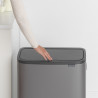 Кош за боклук Brabantia Bo Touch 1001276, 60 л, Плавно и безшумно отваряне, Голям отвор, Бронз