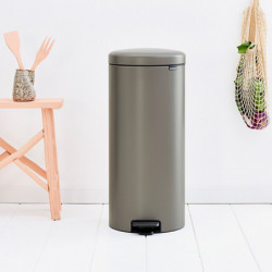 Кош за боклук с педал Brabantia NewIcon 649057, 30 л, Плавно затваряне, Противоплъзгаща основа, Сив