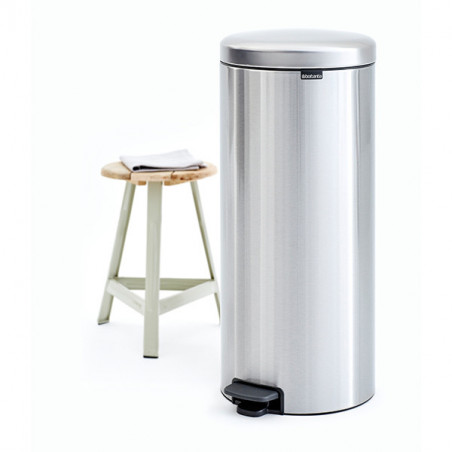 Кош за боклук с педал Brabantia NewIcon 649061, 30 л, Плавно затваряне, Противоплъзгаща основа, Устойчив на пръстови отпечатъци, Инокс/Мат