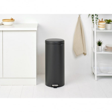 Кош за боклук с педал Brabantia NewIcon 649753, 30 л, Плавно затваряне, Противоплъзгаща основа, Сатенено покритие, Тъмносив