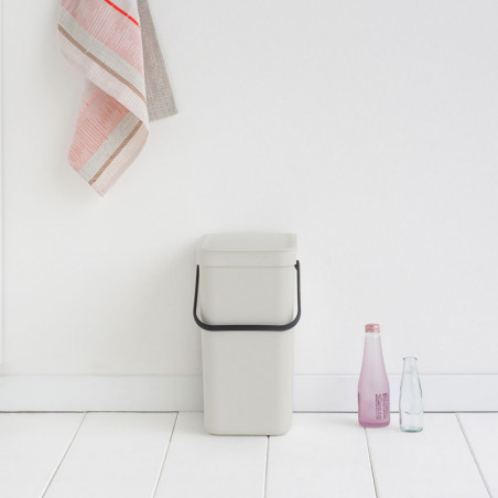 Кош за разделно събиране на боклук Brabantia Sort&Go 1005511, 12 л, Дръжка, Възможност за стенен монтаж, Светлосив