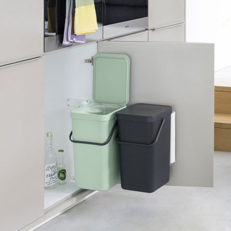 Кош за разделно събиране на боклук Brabantia Sort&Go 1005518, 2x16 л, Монтаж върху врата на кухненски шкаф, Сив/зелен