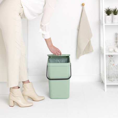 Кош за разделно събиране на боклук Brabantia Sort&Go 1005522, 25 л, Дръжка, Възможност за стенен монтаж, Светлозелен