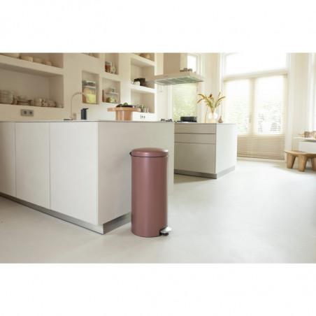 Кош за боклук с педал Brabantia NewIcon 1008853, 30 л, Плавно затваряне, Противоплъзгаща основа, Сатенено покритие, Кафяв