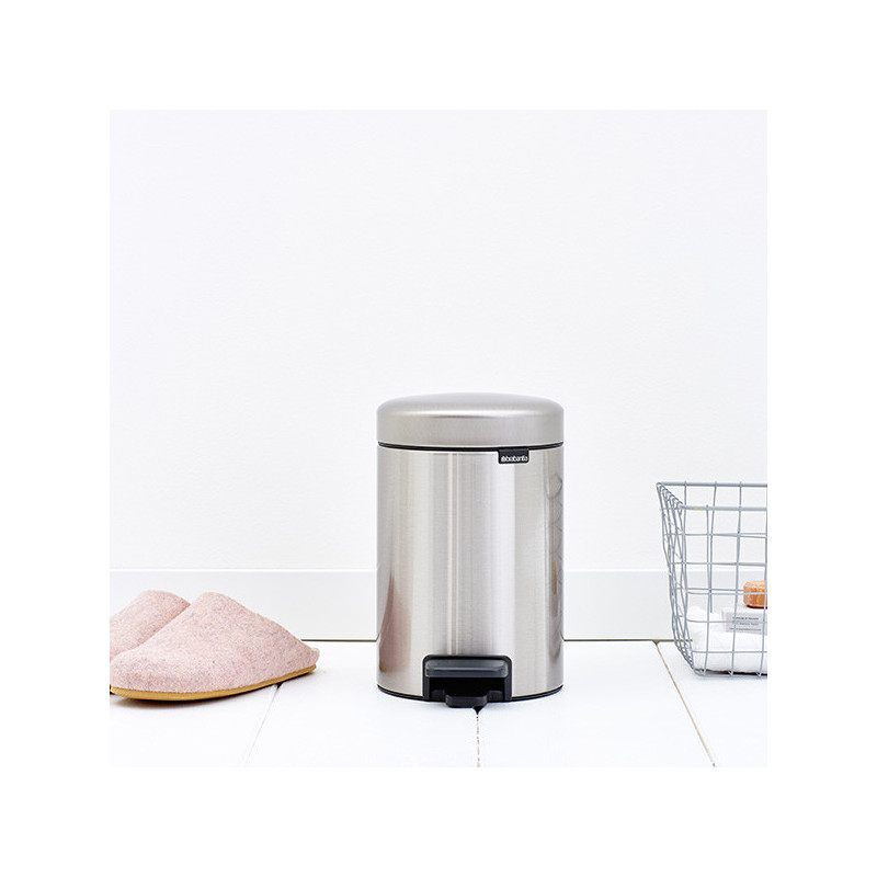 Кош за боклук с педал Brabantia NewIcon 648998, 3 л, Леко затваряне, Противоплъзгаща основа, Инокс/Мат