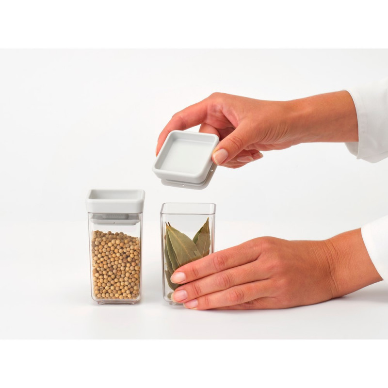 Комплект 2 бр. бурканчета за подправки Brabantia Tasty+ Stackable 1008884, 150 мл, Без BPA, Иновативни капачета, Прозрачен/сив