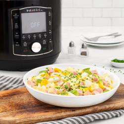Мултикукър Instant Pot PRO 6 112016701, 1200W, 5.7 л, 28 програми, 11 Системи за безопасност, Черен
