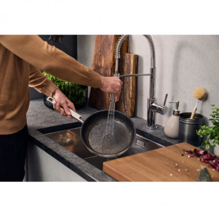 Дълбок тиган Zwilling Joy Plus 1029411, 20 см, Незалепващо Permaresist Ultra покритие, Неръждаема стомана 18/10, Фурна и Индукция, Сребрист
