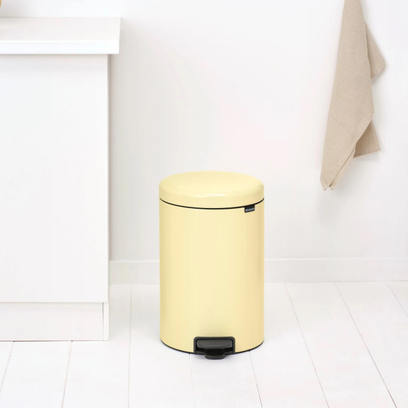 Кош за боклук с педал Brabantia NewIcon 649044, 20 л, Плавно затваряне, Противоплъзгаща основа, Жълт