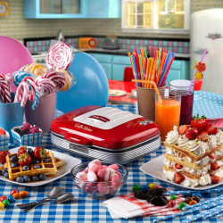 Гофретник Ariete PARTY TIME 1973/00, 700W, Незалепващо покритие, 2 плочи, Заключване, Червен