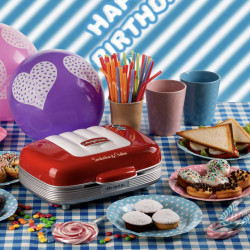 Уред за донати, мъфини и сандвичи 3в1 Ariete PARTY TIME 1972/00, 700W, 3 сменяеми плочи, Индикатори, Червен