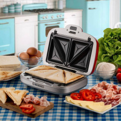 Уред за донати, мъфини и сандвичи 3в1 Ariete PARTY TIME 1972/00, 700W, 3 сменяеми плочи, Индикатори, Червен