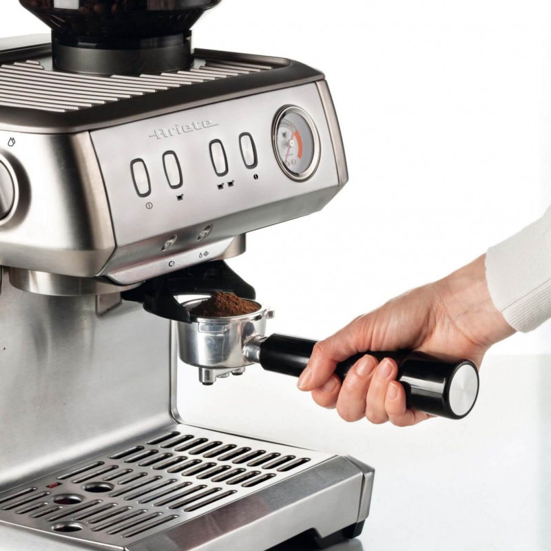 Еспресо машина Ariete ESPRESSO METAL 1313/10, 1600W, 15 bar, 2 л, Вградена кафемелачка с 11 степени, Манометър, Инокс