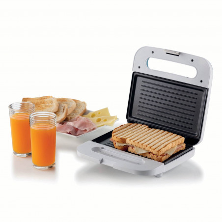 Тостер за сандвичи Ariete BREAKFAST 1971/01, 750W, Незалепващо покритие, Светлинен индикатор, Бял