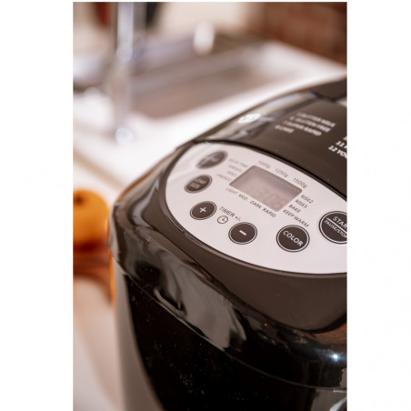 Хлебопекарна Mesko MS 6022, 1/1.5 кг, 850 W, 15 програми, LCD Дисплей, Двойна бъркалка, Подвижна кошница, Черен