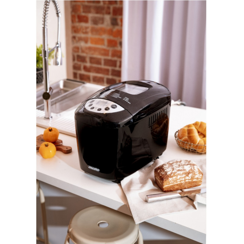 Хлебопекарна Mesko MS 6022, 1/1.5 кг, 850 W, 15 програми, LCD Дисплей, Двойна бъркалка, Подвижна кошница, Черен